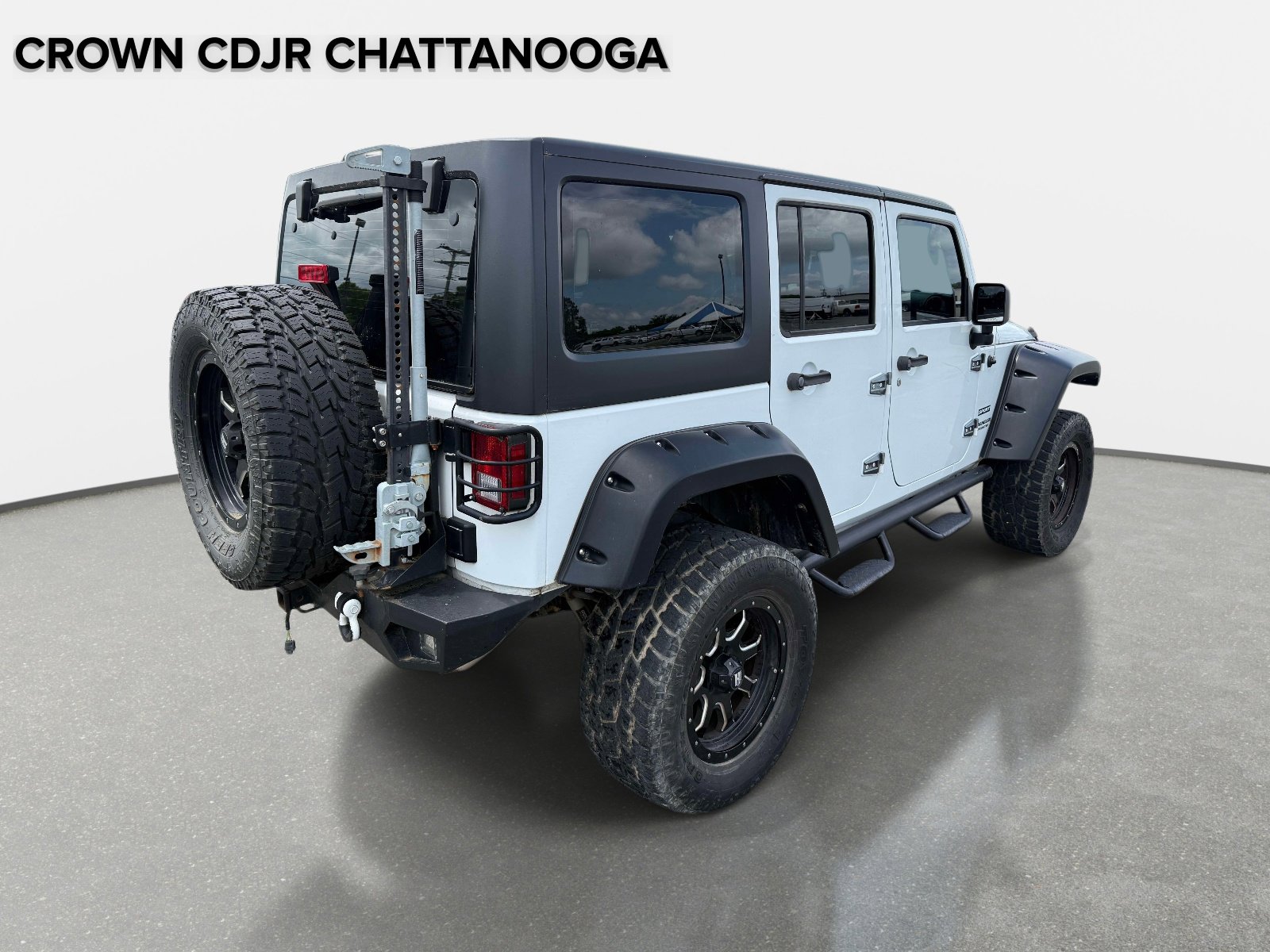 Used 2017 Jeep Wrangler Unlimited Sport w/ Connectivity Group AWD/4WD image 5