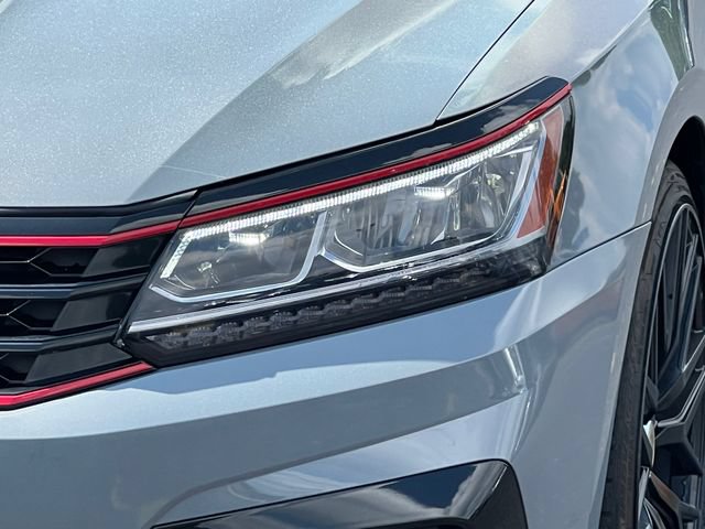 Used 2018 Volkswagen Passat 3.6 FWD image 35