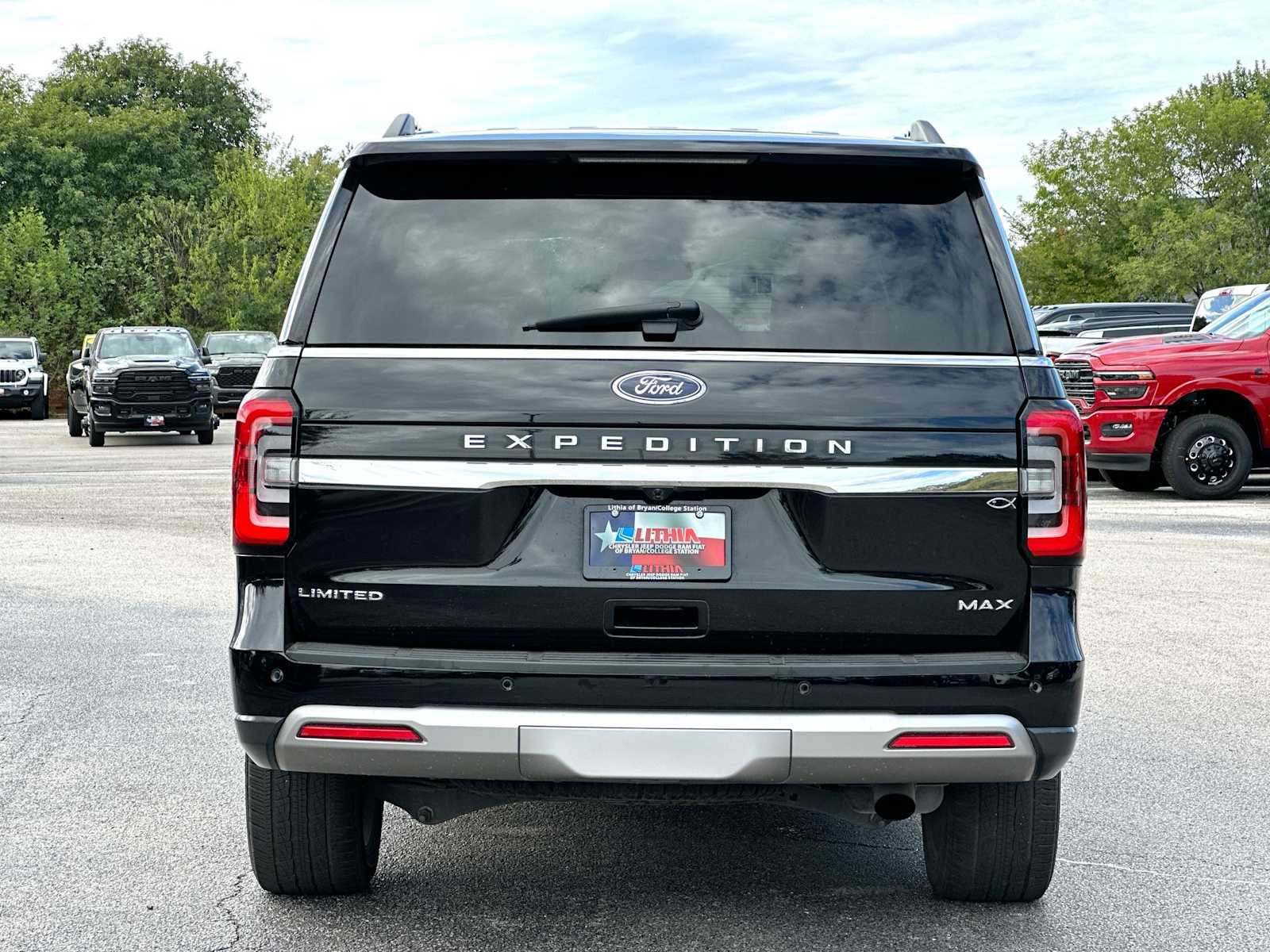 Used 2022 Ford Expedition Max Limited AWD/4WD image 14