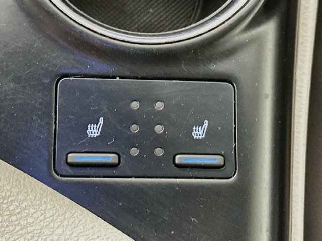 Certified 2020 Toyota Camry XLE FWD image 21