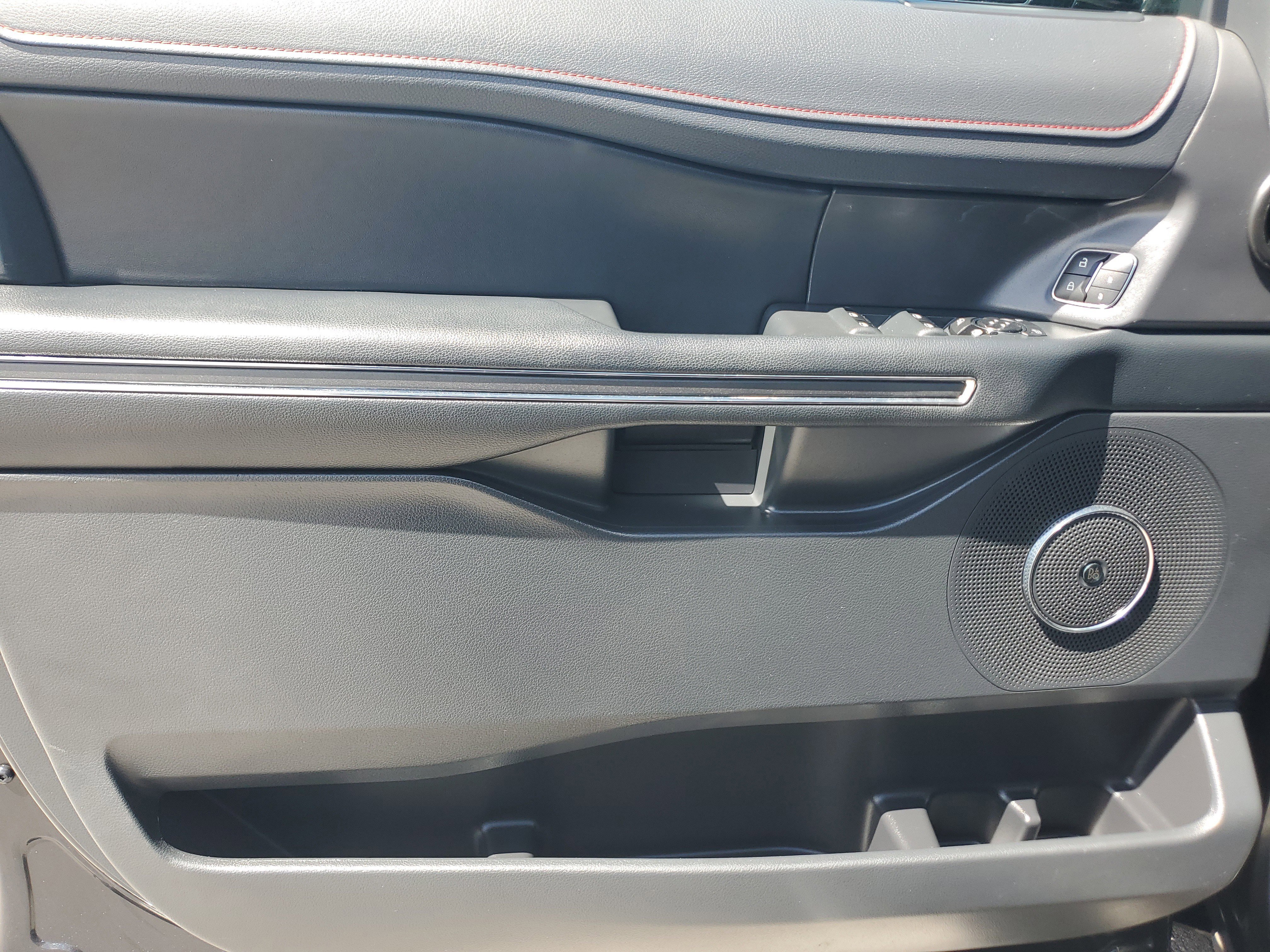 Certified 2023 Ford Expedition Limited image 27