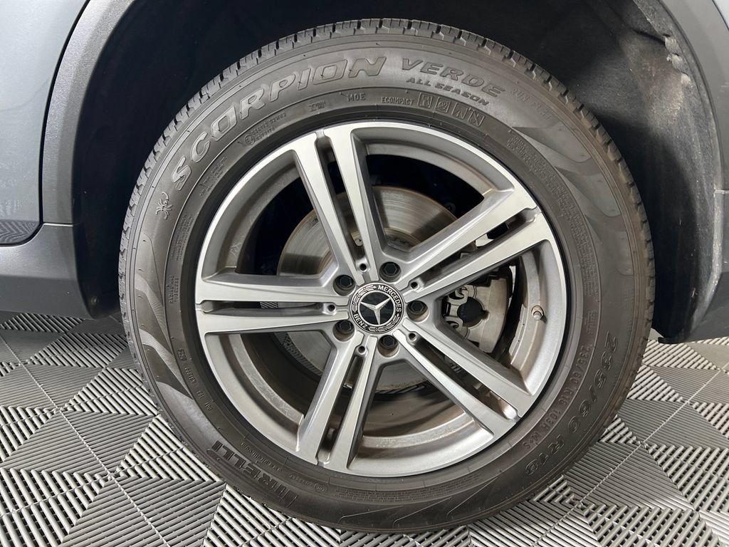 Used 2021 Mercedes-Benz GLC 300 image 10