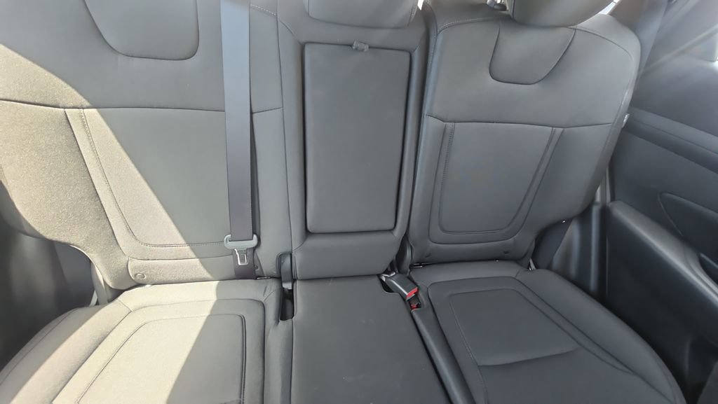 Used 2025 Hyundai Tucson SE FWD image 10