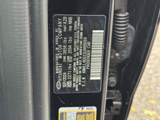 Used 2025 Hyundai Elantra SE FWD image 30