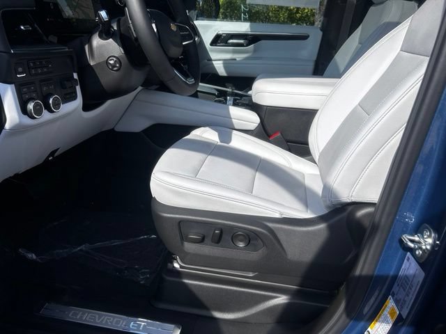 New 2026 Chevrolet Suburban Premier AWD/4WD image 8