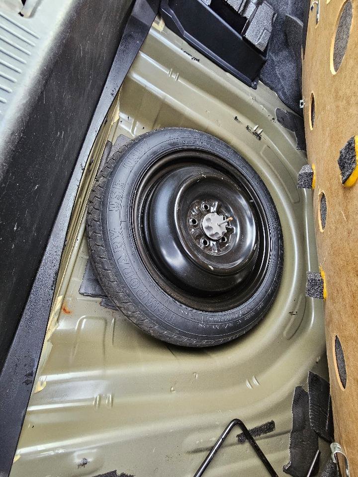 Used 2010 Toyota Camry LE image 26