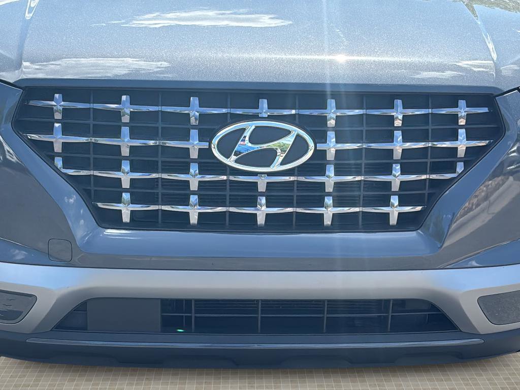 Certified 2023 Hyundai Venue Limited FWD image 9