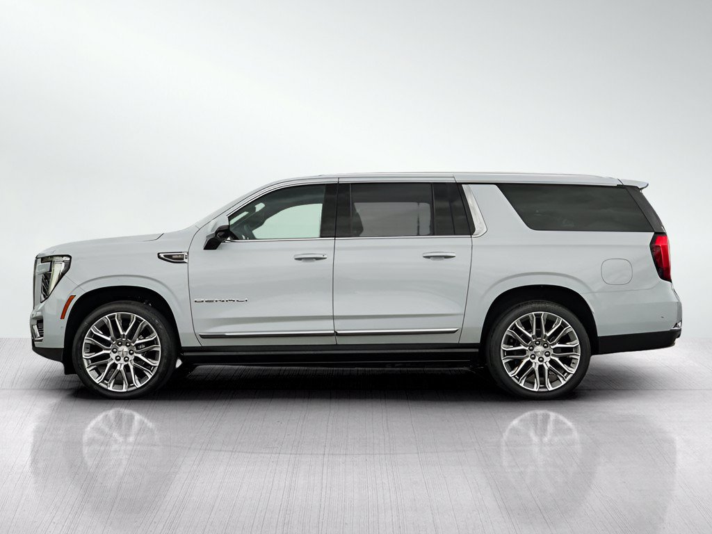New 2026 GMC Yukon XL Denali w/ Denali Reserve Package AWD/4WD image 4