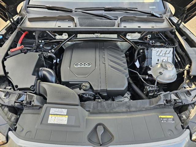 Used 2023 Audi Q5 2.0T Premium w/ Convenience Package AWD/4WD image 8