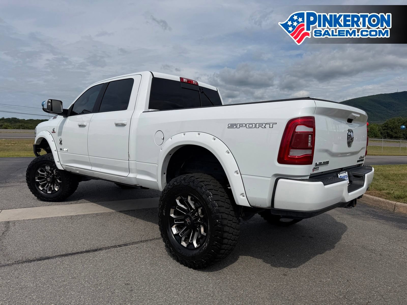 Used 2022 RAM 2500 Laramie AWD/4WD image 3