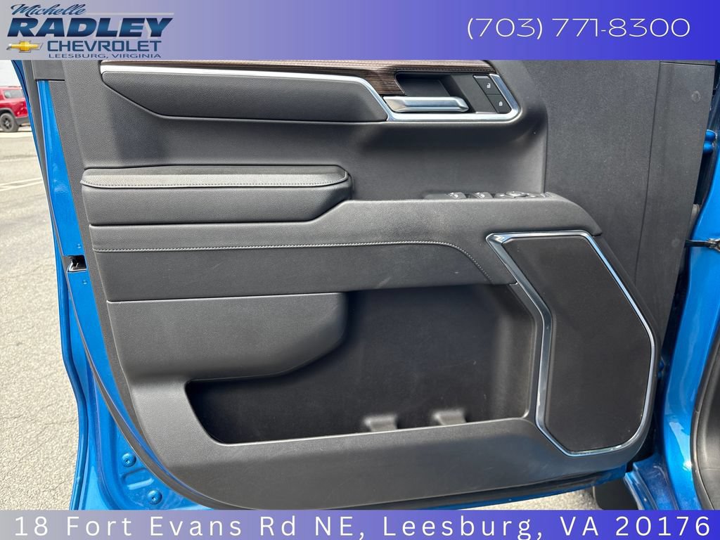 Used 2023 Chevrolet Silverado 1500 RST AWD/4WD image 12