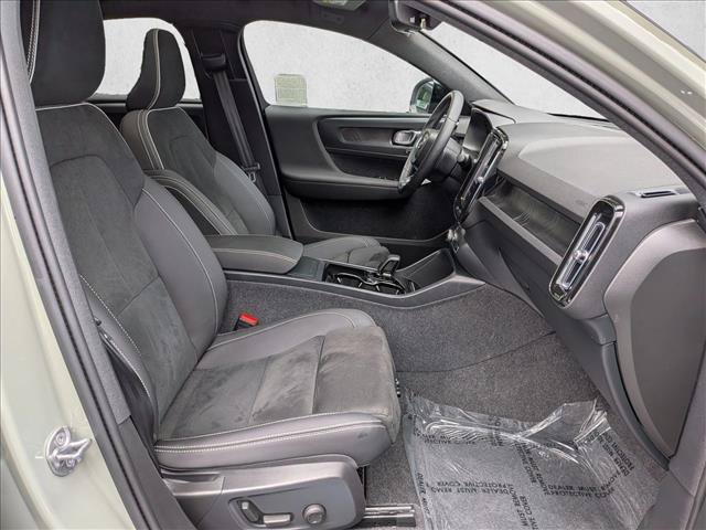 Used 2023 Volvo C40 P8 Recharge Ultimate AWD/4WD image 21