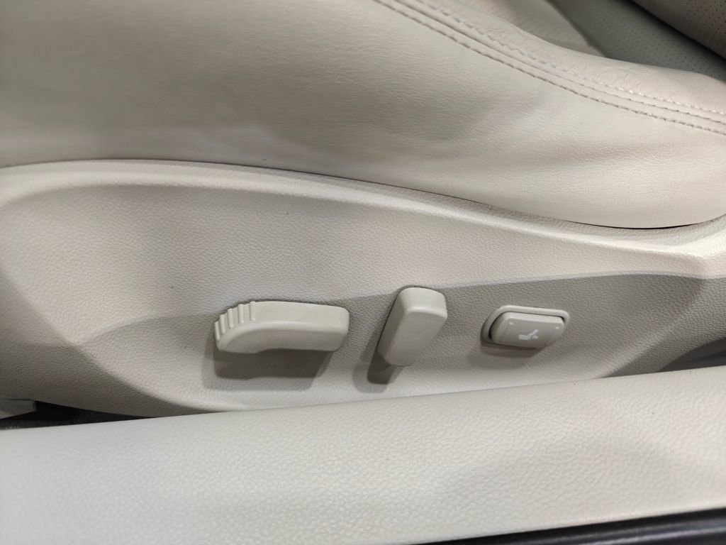 Used 2013 INFINITI G37 x w/ Premium Pkg image 40