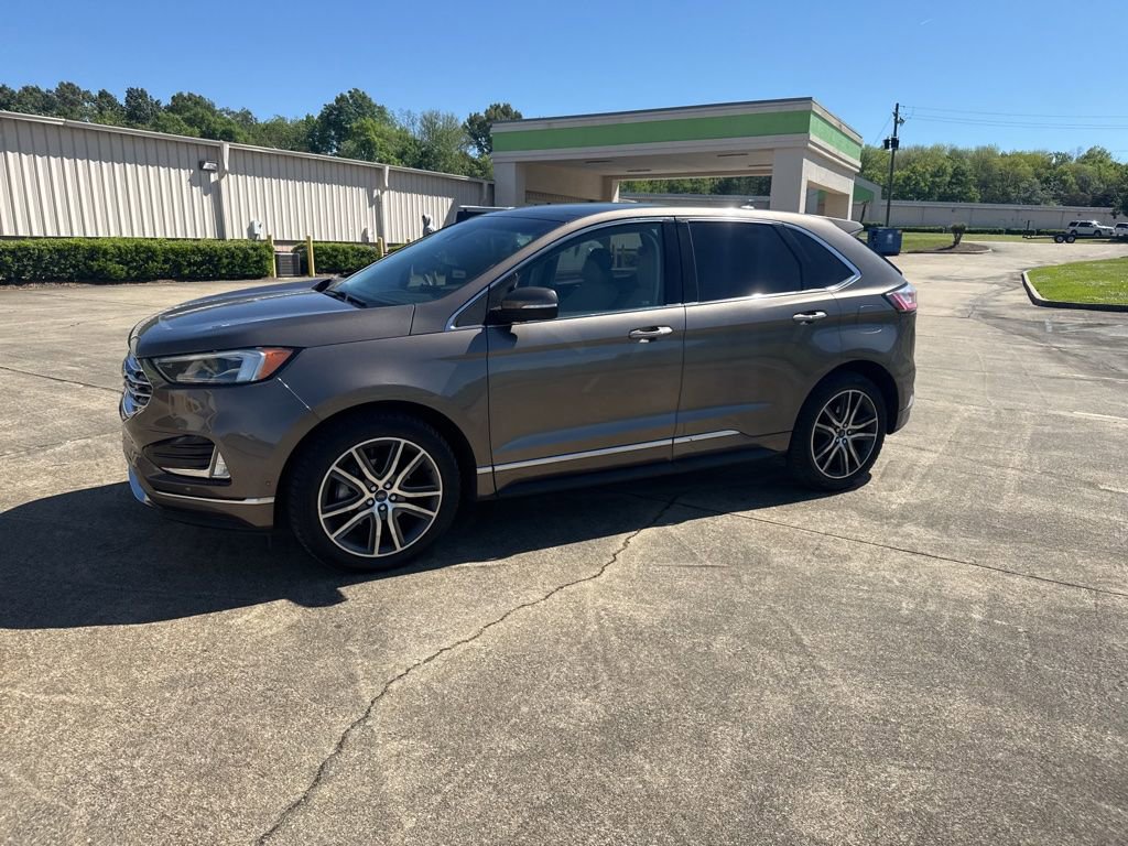 Used 2019 Ford Edge Titanium w/ Equipment Group 301A image 6