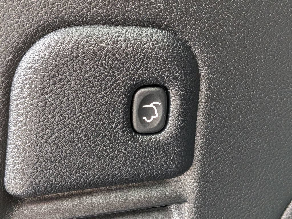Used 2022 Jeep Grand Cherokee Laredo X AWD/4WD image 9