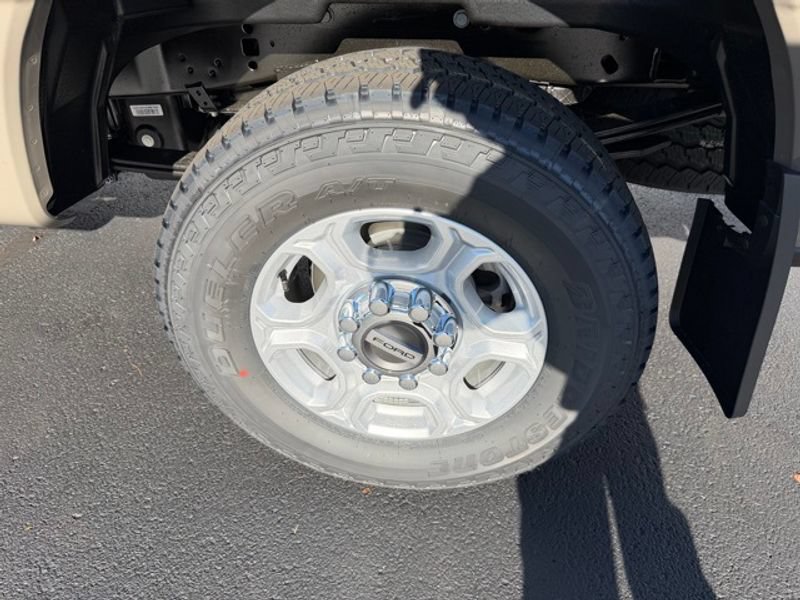 New 2026 Ford F250 XLT w/ 360-Degree Camera Package AWD/4WD image 22