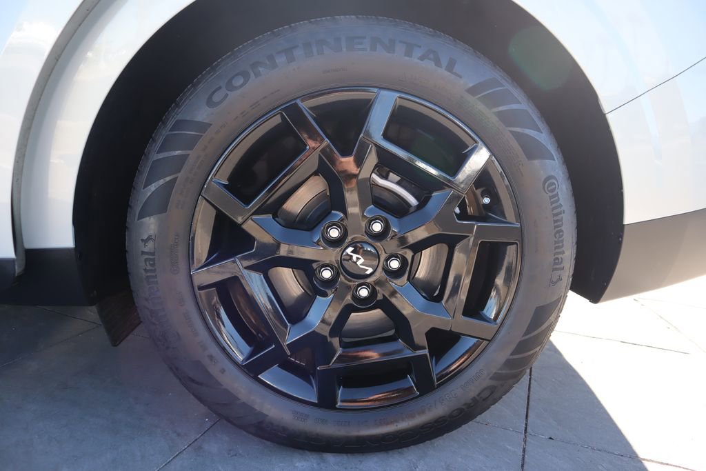 Used 2025 Kia Carnival SX Prestige image 28