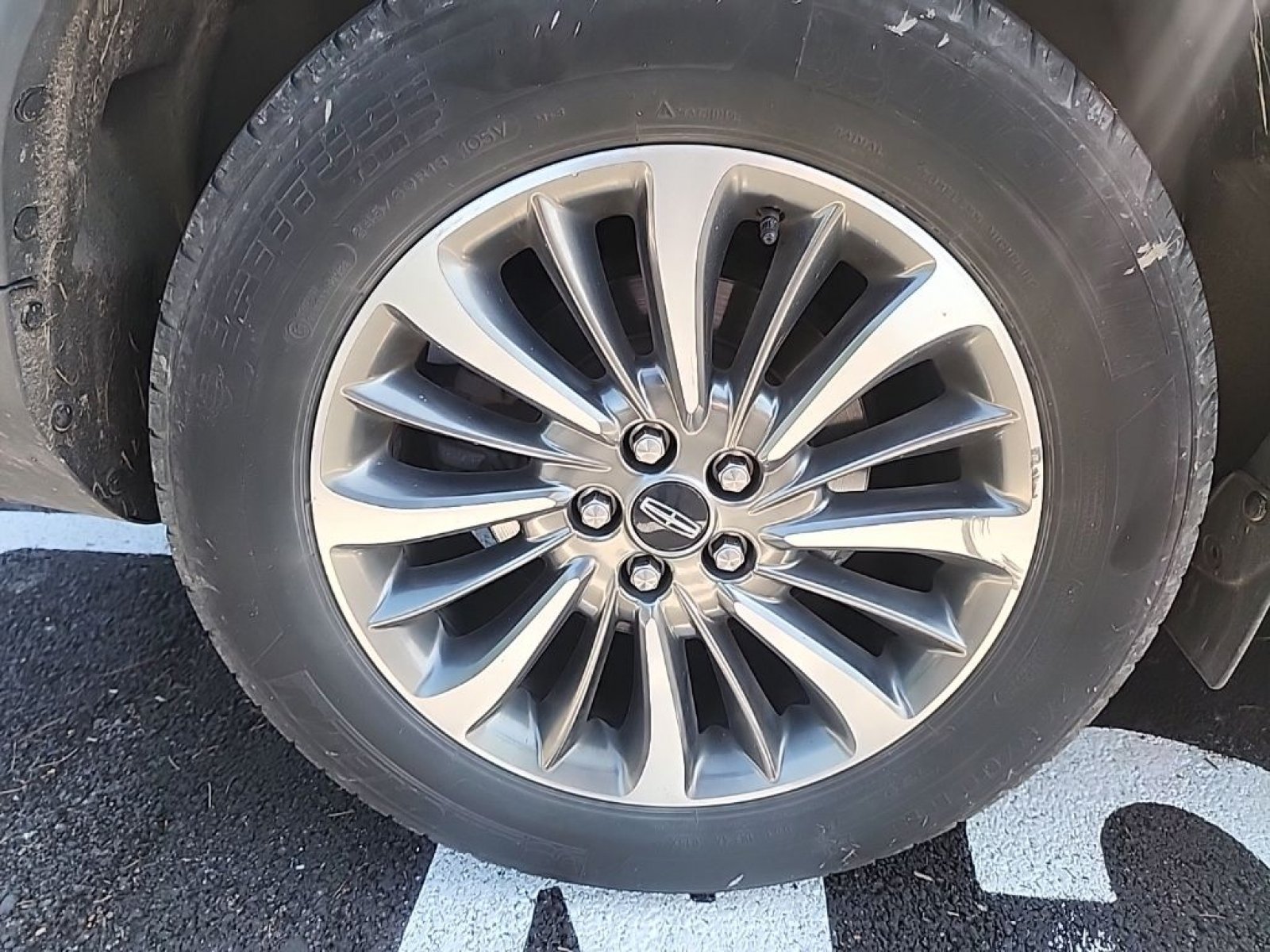 Used 2019 Lincoln Nautilus Select AWD/4WD image 7