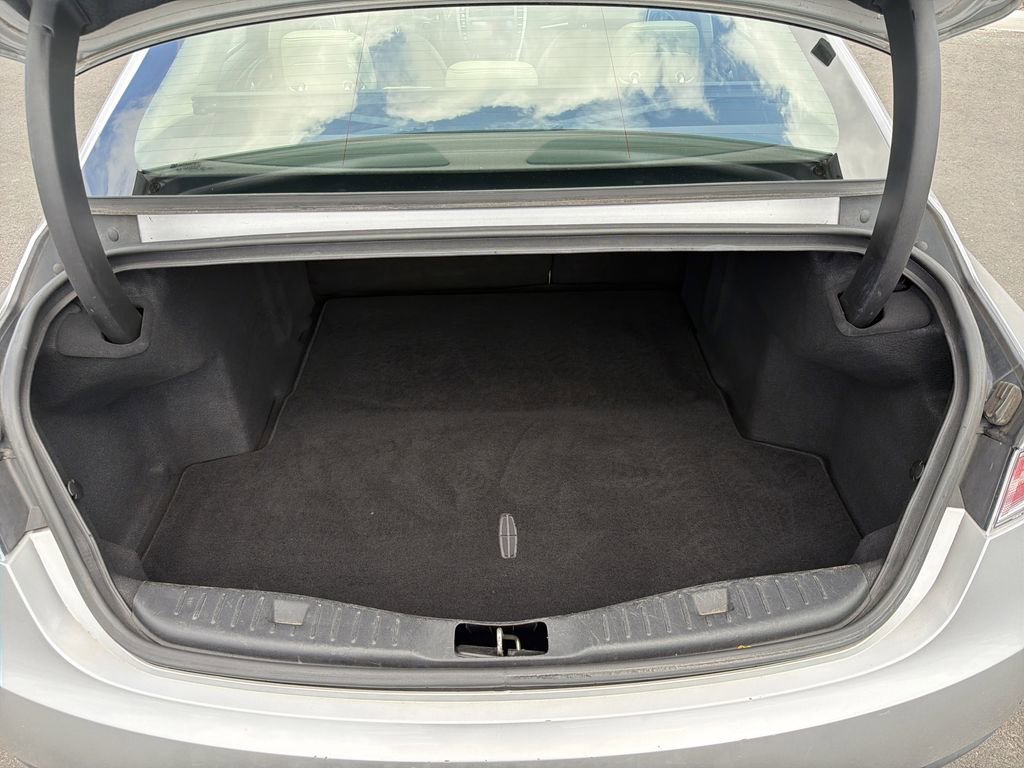 Used 2019 Lincoln MKZ Reserve image 10