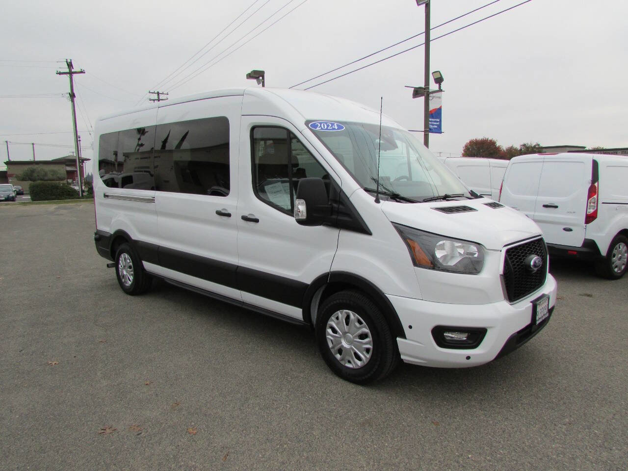 Used 2024 Ford Transit 350 XLT image 2