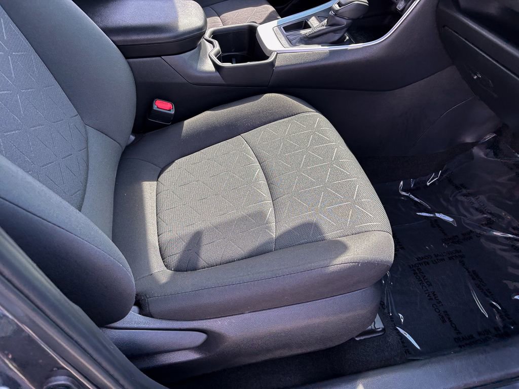 Used 2024 Toyota RAV4 XLE image 32