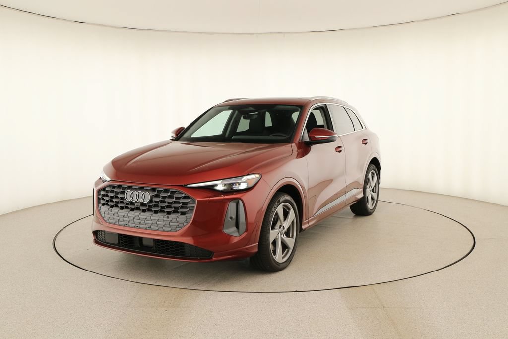Certified 2025 Audi Q5 Prestige AWD/4WD image 12