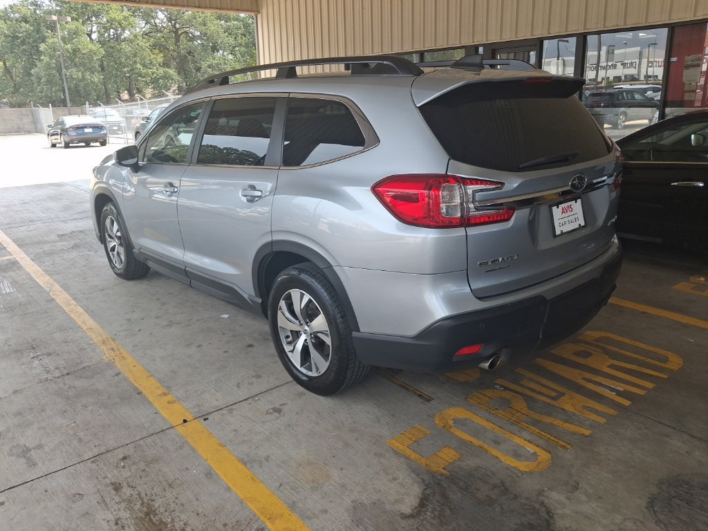 Used 2025 Subaru Ascent Premium AWD/4WD image 8