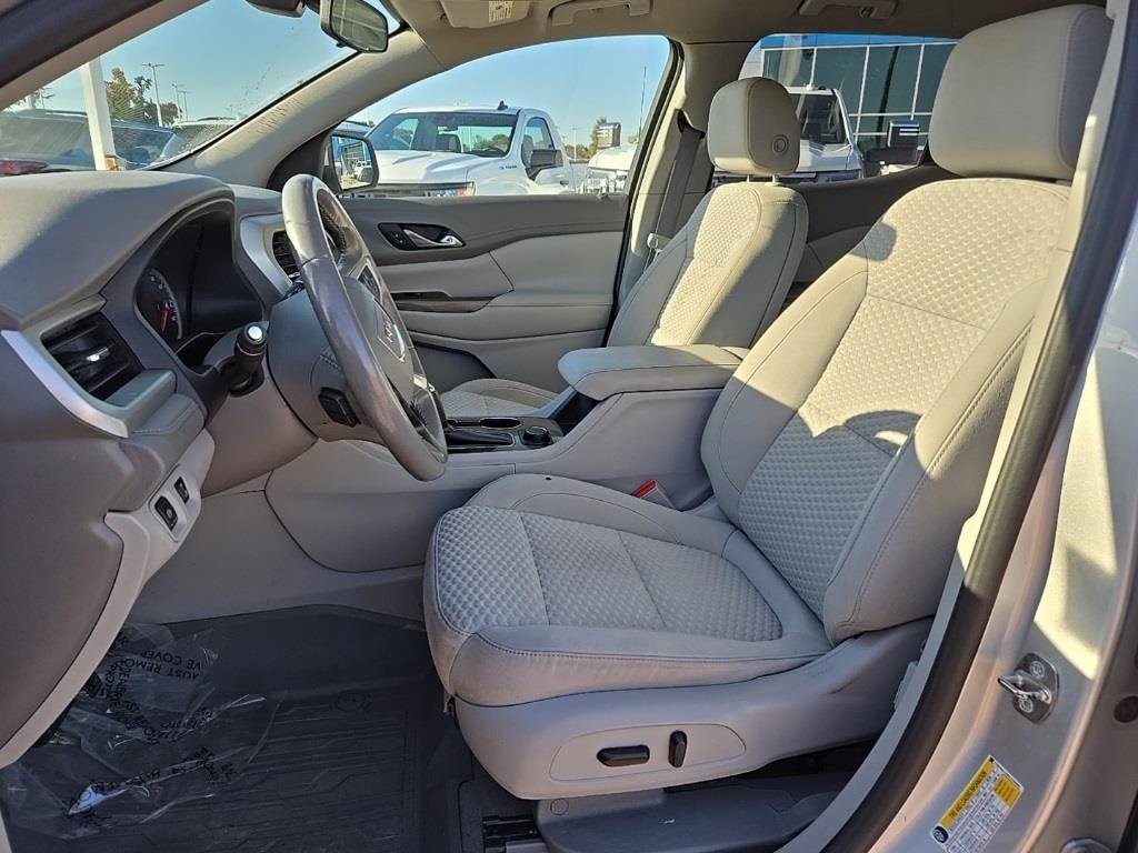 Used 2019 GMC Acadia SLE w/ LPO, Floor Liner Package image 11