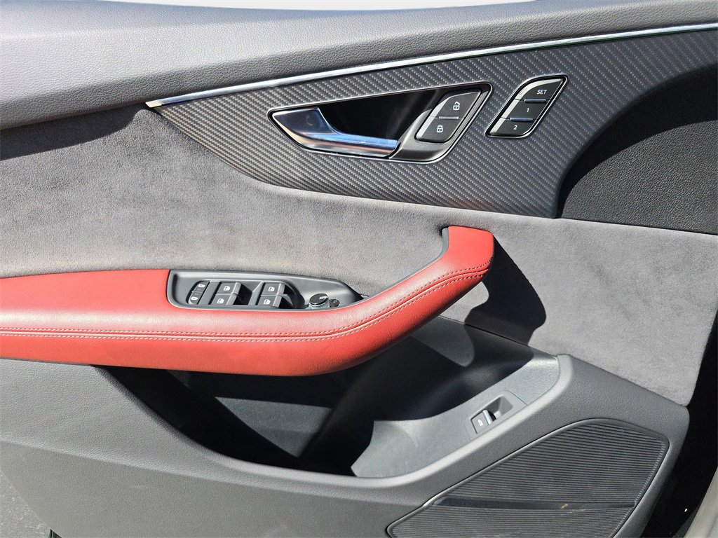 Certified 2025 Audi SQ8 Premium Plus image 18