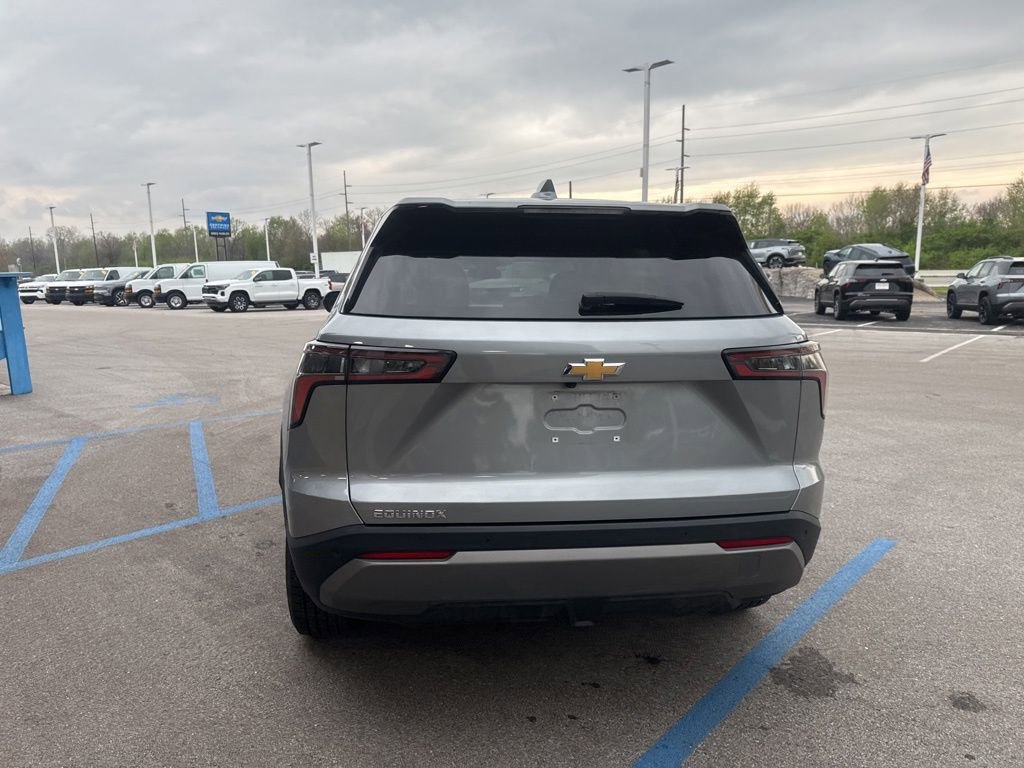 Used 2025 Chevrolet Equinox LT FWD image 18