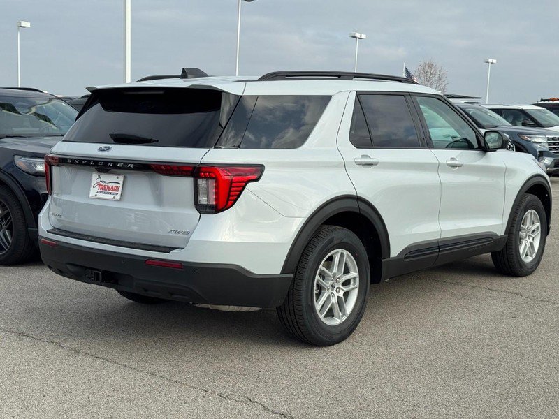 New 2026 Ford Explorer Active image 3