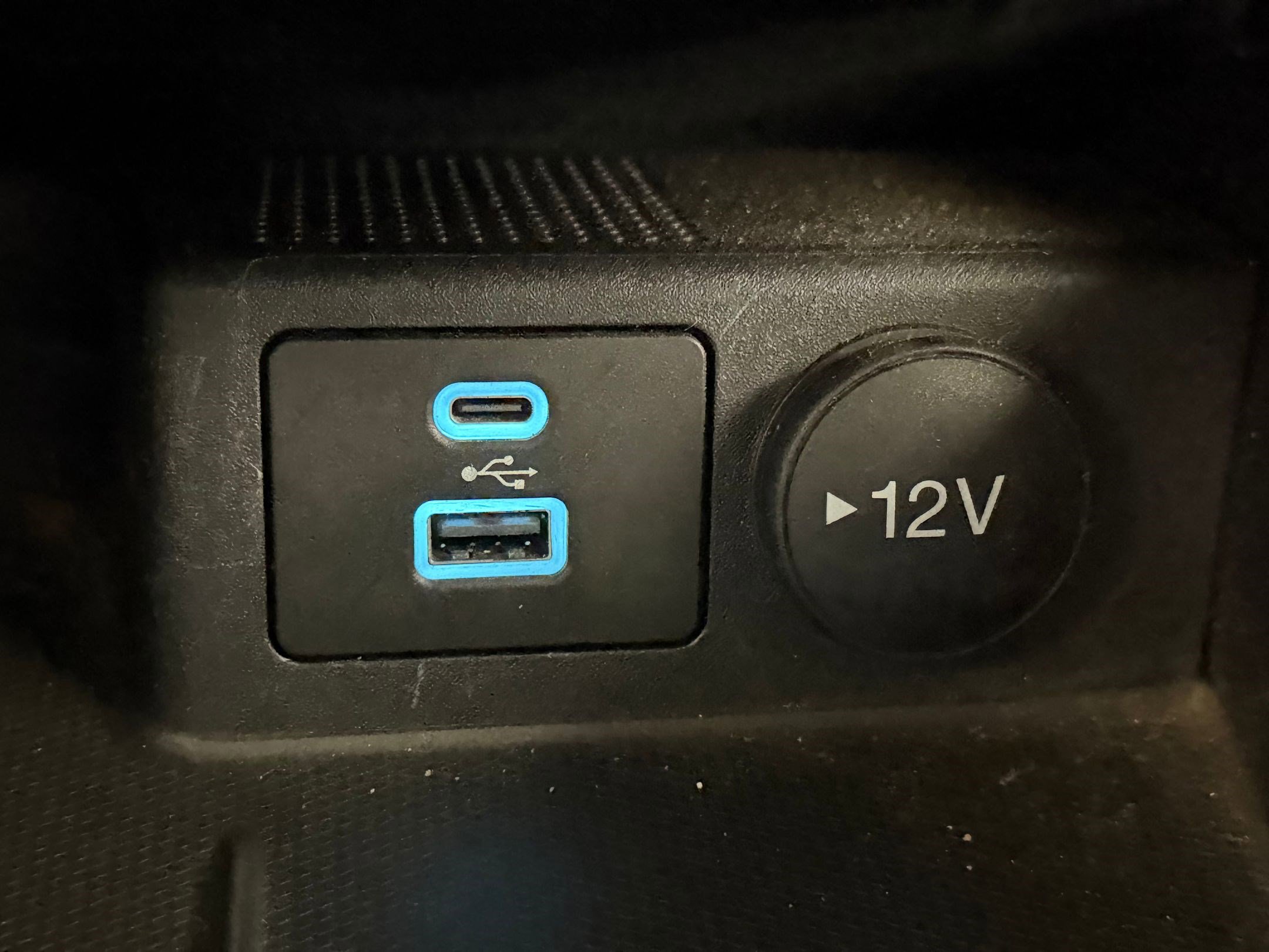Used 2022 Ford Escape SE image 24
