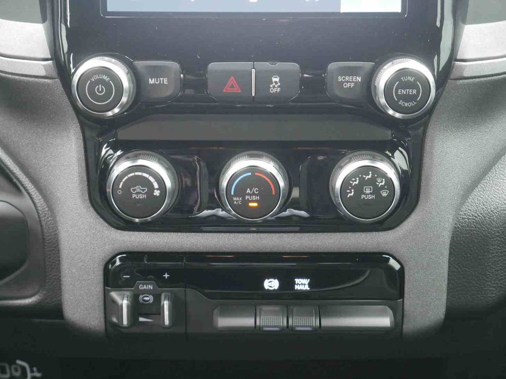 Used 2026 RAM 3500 Tradesman w/ Chrome Appearance Group image 7