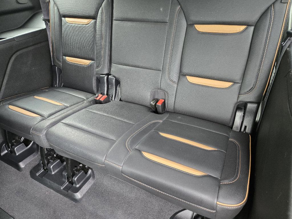 Used 2023 GMC Yukon AT4 w/ AT4 Premium Plus Package image 31