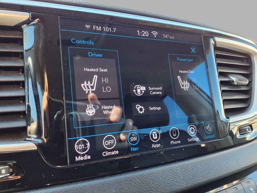 Used 2020 Chrysler Pacifica Touring-L Plus image 7