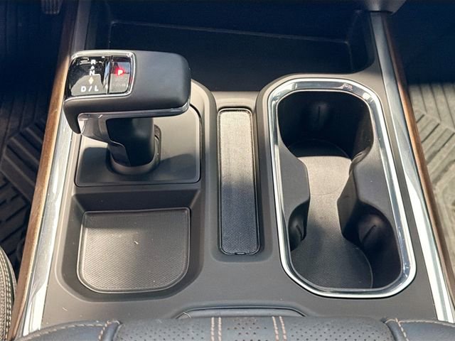 Used 2025 Chevrolet Silverado 1500 High Country w/ Midnight Edition image 16