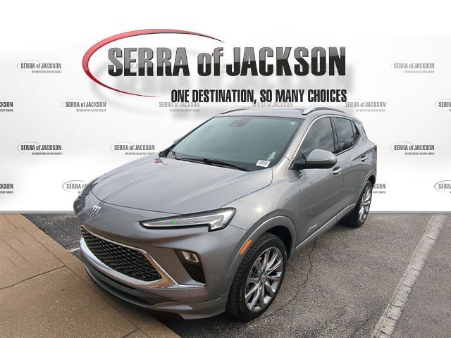 Used 2024 Buick Encore GX Avenir w/ Avenir Convenience Package image 5