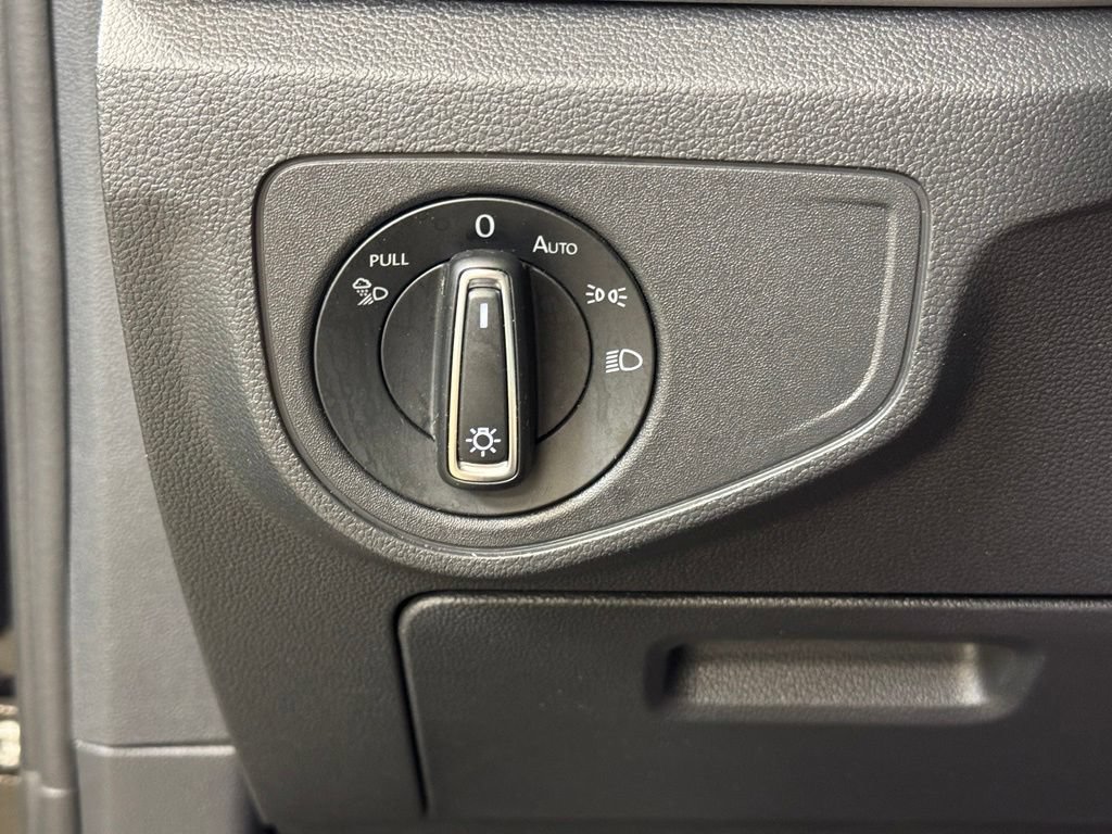 Used 2023 Volkswagen Atlas SE FWD image 38