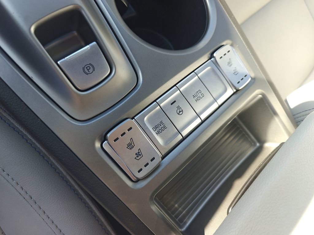 Used 2023 Hyundai Kona Limited image 10