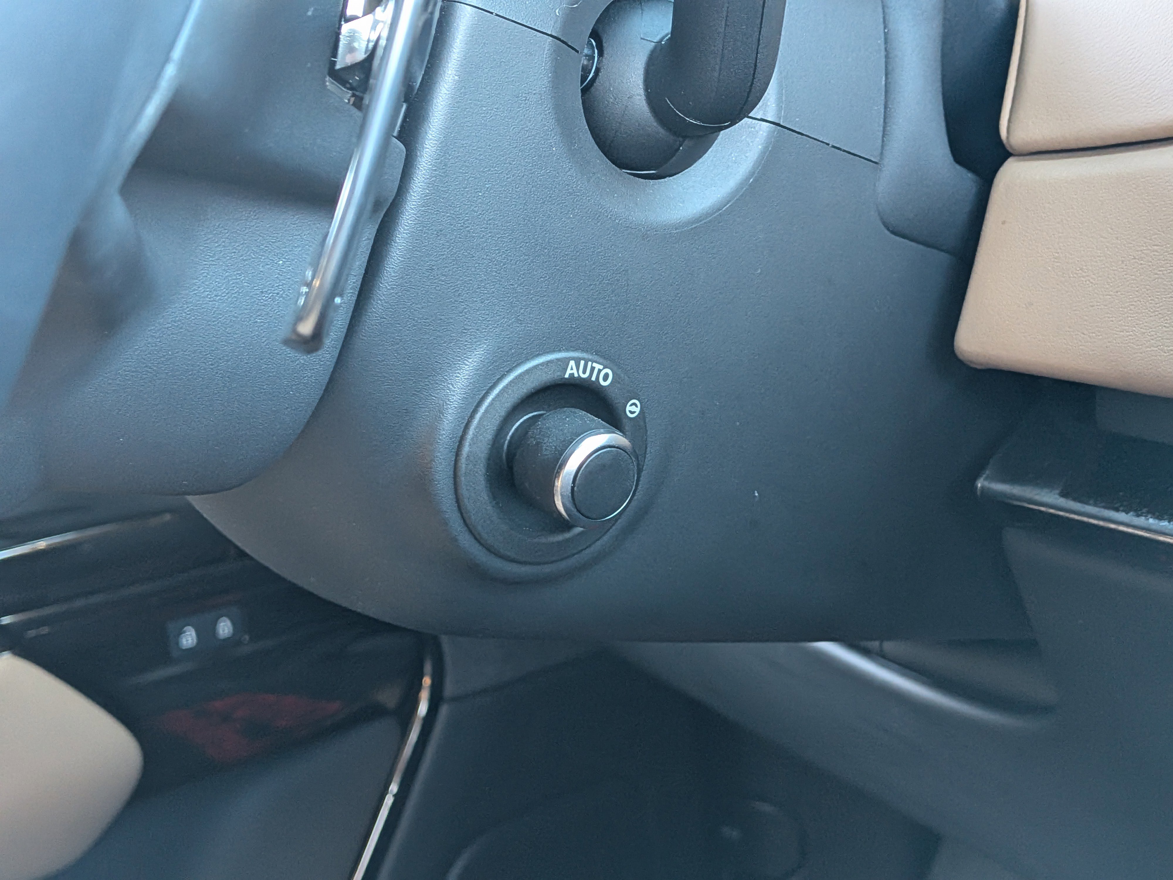 Used 2024 Land Rover Range Rover Sport SE image 33