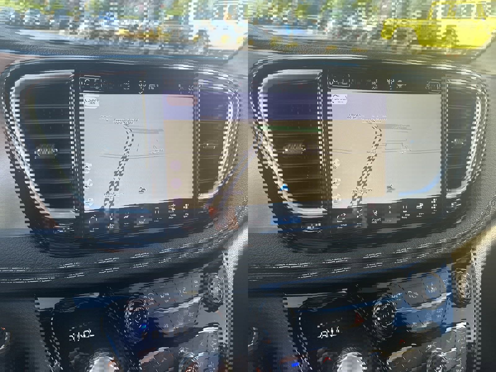 New 2024 Chrysler Pacifica Premium image 36