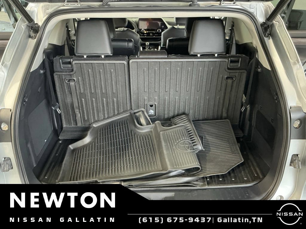 Used 2023 Toyota Highlander Platinum AWD/4WD image 28