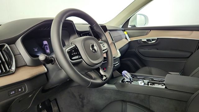 New 2026 Volvo XC90 T8 Plus w/ Protection Package AWD/4WD image 12