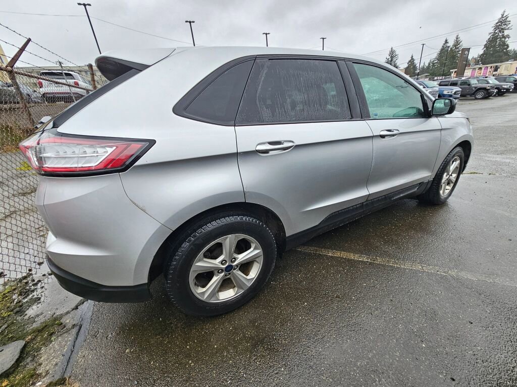 Used 2017 Ford Edge SE image 8
