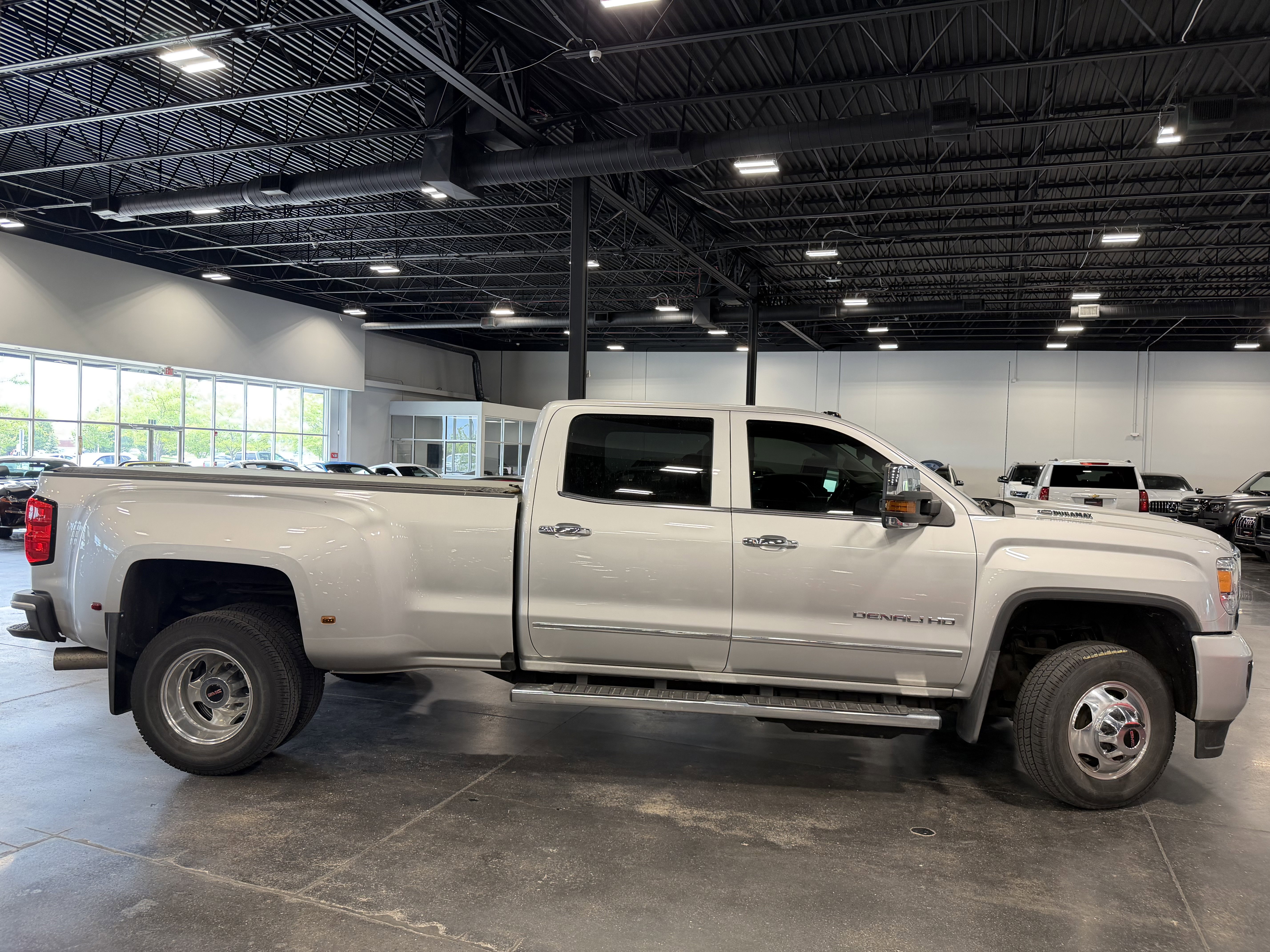 Used 2018 GMC Sierra 3500 Denali w/ Duramax Plus Package AWD/4WD image 2