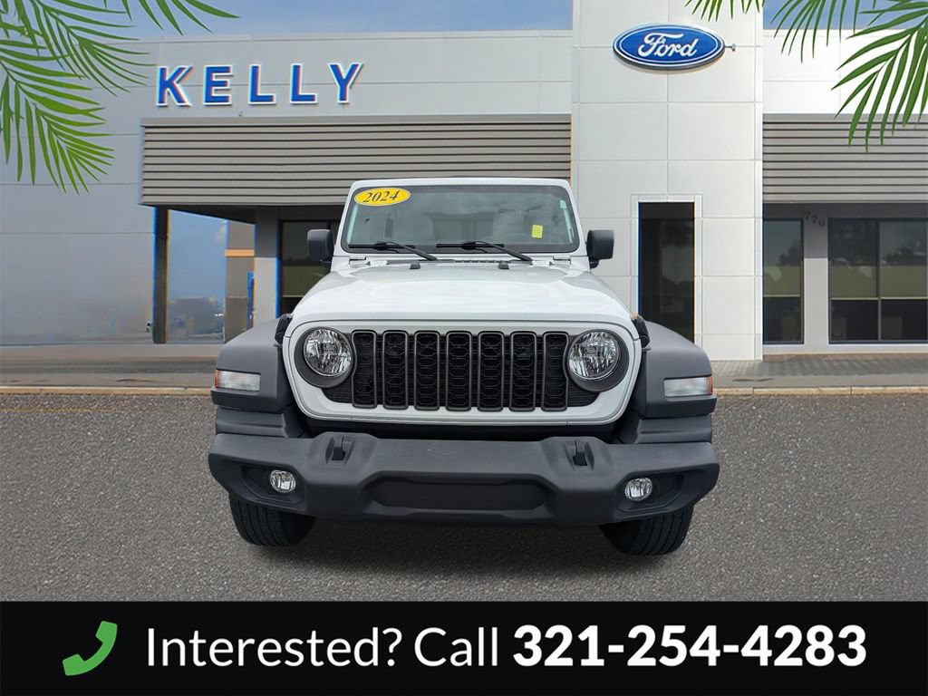 Used 2024 Jeep Wrangler Unlimited Sport AWD/4WD image 3