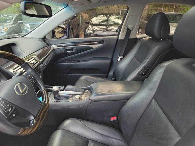 Used 2015 Lexus LS 460 w/ Comfort Package image 11