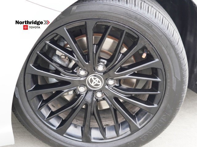 Used 2020 Toyota Camry SE w/ Carpet Mat Package FWD image 10