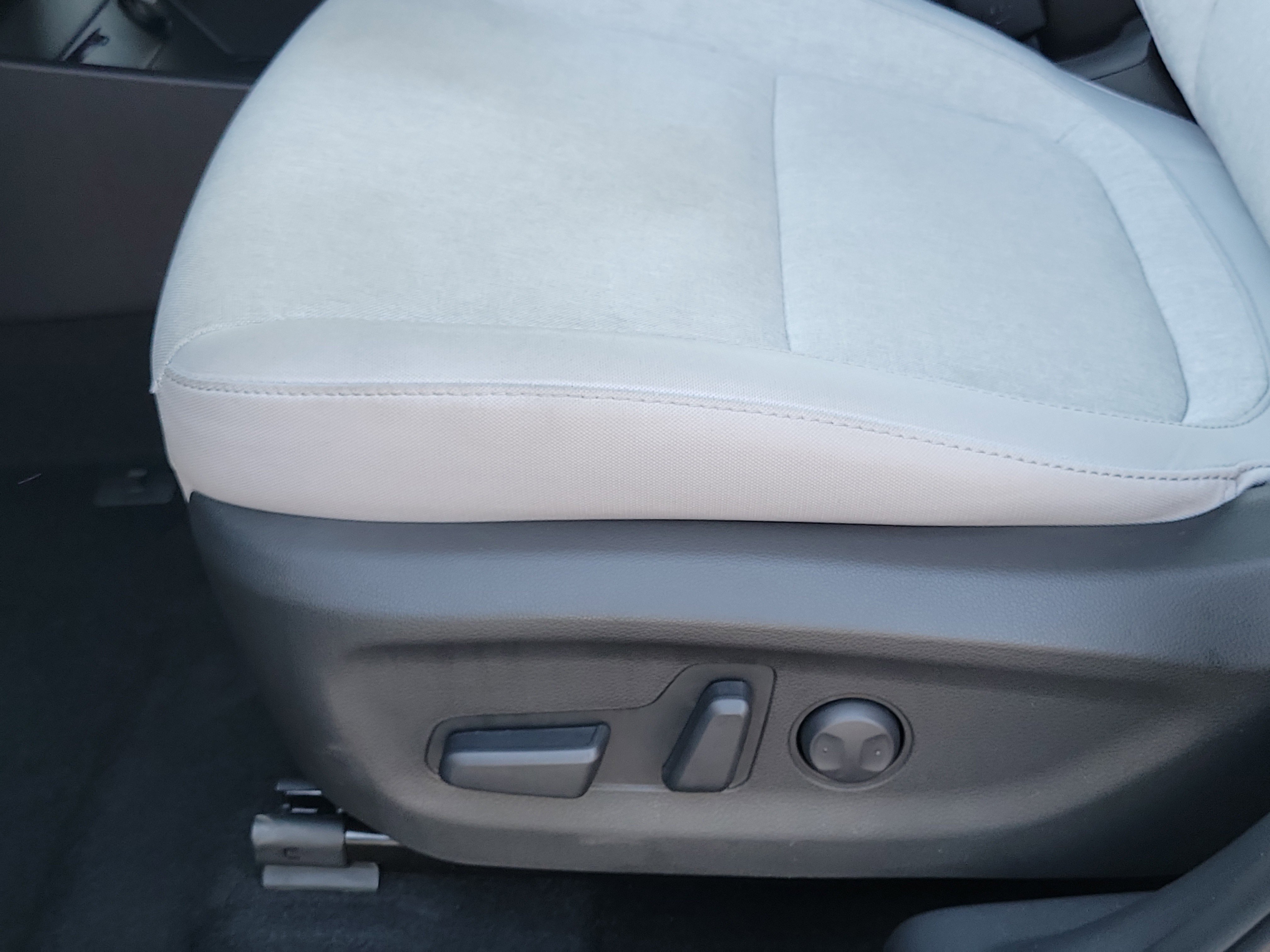 Certified 2023 Hyundai Kona SE w/ Cargo Package image 17