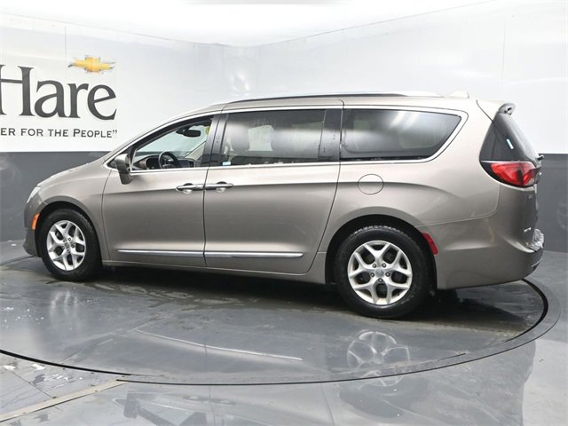 Used 2018 Chrysler Pacifica Touring-L Plus w/ Tire & Wheel Group image 53